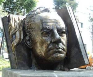 Un busto de Juan Rulfo en un parque de su natal Jalisco, México.