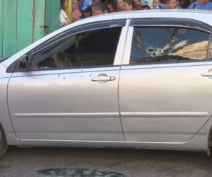 En este vehículo se conducía la víctima acribillada a disparos la tarde de este viernes en La Ceiba.