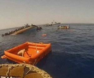 Más de 500 migrantes el miércoles después de que un buque pesquero se hundiera.