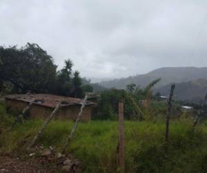 El cielo sobre Tegucigalpa se muestra mayormente nublado con algunas lloviznas aisladas (Foto: El Heraldo Honduras/ Noticias de Honduras) ...