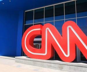 El autor de la historia, Thomas Frank, fue uno de los renunciantes, de acuerdo con un ejecutivo de CNN que pidió preservar el anonimato. También renunciaron Eric Lichtblau, editor asistente en el buró de la CNN en Washington, y Lex Harris, jefe de la unidad de investigaciones.