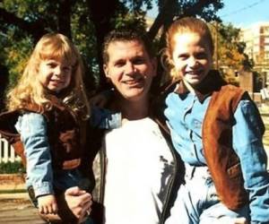 John David Battaglia y sus dos pequeñas hijas a las que asesinaría: Liberty y Faith.
