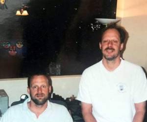 Eric Paddock y Stephen Paddock en una foto de hace algunos años. El hermano del autor de la masacre de Las Vegas vive en Florida y no tenían mucho contacto entre ellos