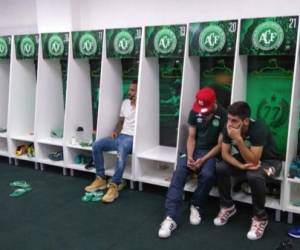 La tragedia del Chapecoense al estrellarse el avión donde viajaba el equipo hacia Colombia, aún no es asimilada por sus aficionados (Foto: Redes / Noticias El Heraldo / Deportes El Heraldo / Noticias de Honduras)