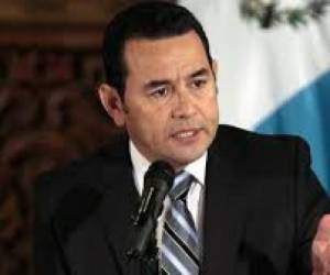 Morales pidió a los guatemaltecos a 'no violar la ley, cumplir las reglas y vivir en base a valores y principios (de Estados Unidos), les abrirá más puertas' (Foto: AFP/ El Heraldo Honduras/ Noticias de Honduras)