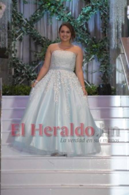 Los seniors 2019 DelCampo School lucieron elegantes y glamurosos en su Prom (Parte II)