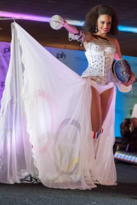 ¡Hermosas! Las chicas de Miss Universo 2017 modelan sus trajes típicos