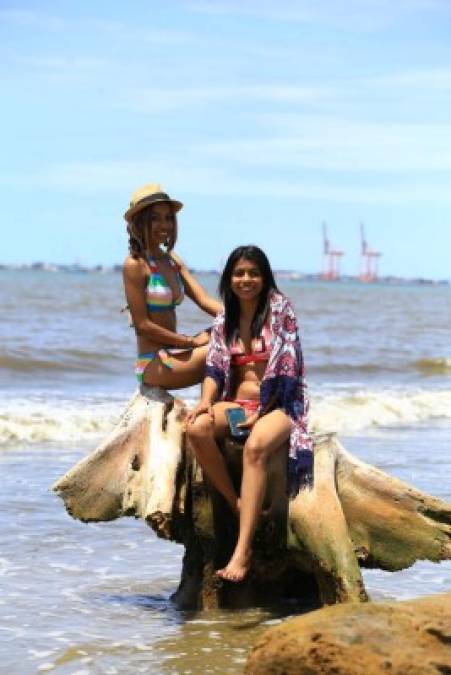 Bellas hondureñas cierran con broche de oro Semana Santa en las playas del norte