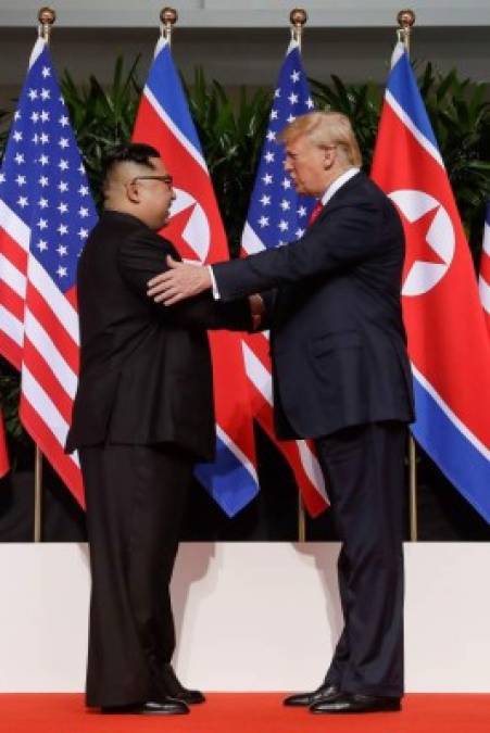 Las fotos del apretón de manos entre Donald Trump y Kim Jong Un que pasarán a la historia