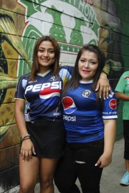 Las hermosas hondureñas que llegaron a los estadios para la jornada 16