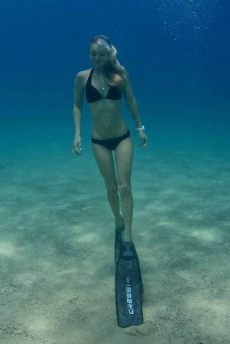 Oceans Ramsey, la sexy bióloga que te hará cambiar la forma de ver a los tiburones