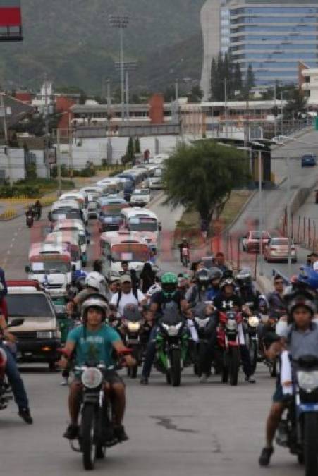 Así fue la caravana del sector transporte para exigir la rebaja al precio de los combustibles