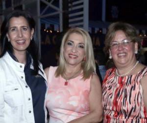 Jazmín Abularach, Susana Salgado y Carol Arévalo Cagle.