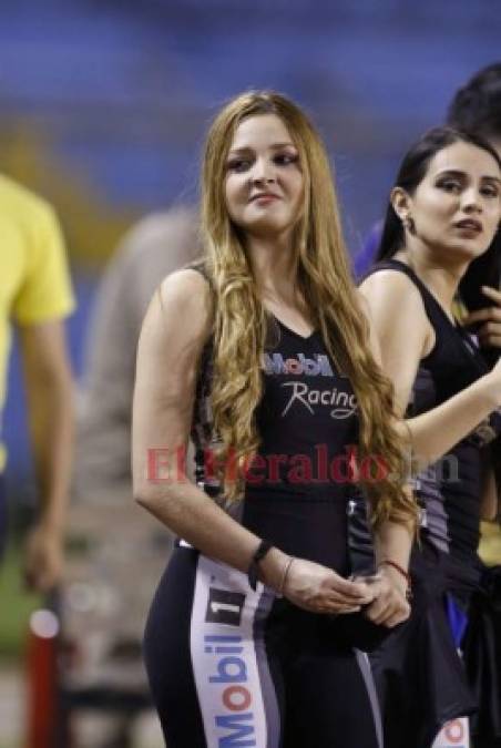 FOTOS: Bellas mujeres en la fecha 2 del Clausura