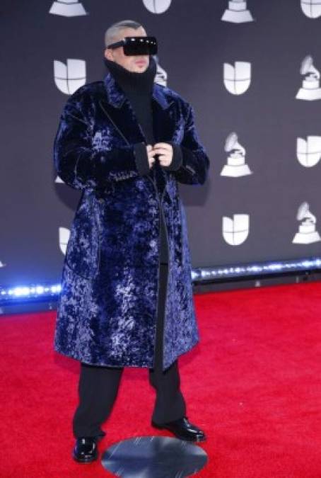 FOTOS: Los peor vestidos de los Latin Grammy 2019