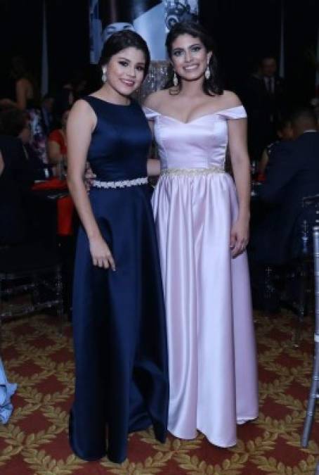 Ellas fueron las mejores vestidas en la Prom 2017 de la Macris School