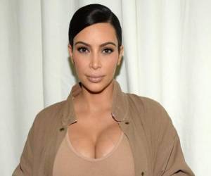 Kim Kardashian es una de esas famosas que se hizo conocida por un video con contenido erótico.