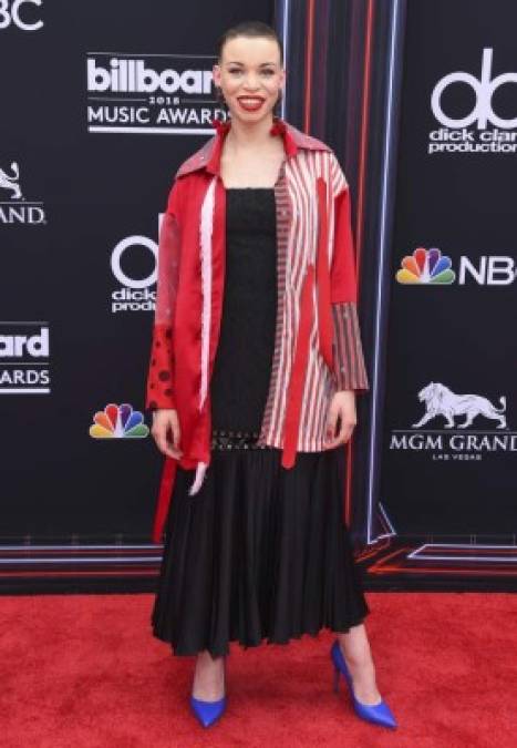 Los extravagantes vestidos de las famosas en la alfombra roja de los premios Billboard 2018