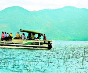 El Lago de Yojoa es uno de los lugares más visitados por los turistas en el período de Semana Santa.