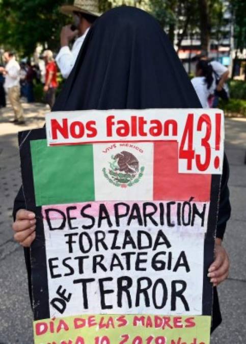 'Lucha y no fiesta': Las protestas en el Día de las Madres en México