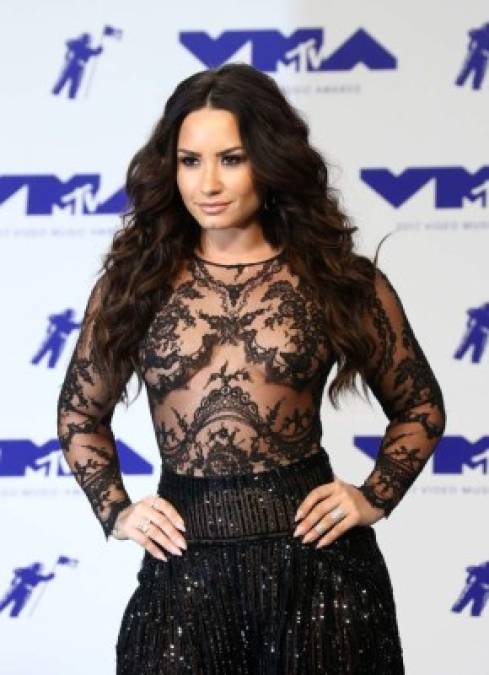 ¡Elegancia y belleza! Las mejores vestidas de los premios MTV Video Music Awards 2017