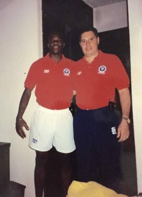 Así inició David Suazo en el fútbol antes de consolidarse en Italia