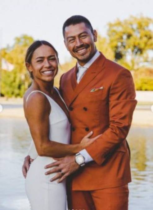 Las románticas fotos de la boda de Roger Espinoza y Lo'eau LaBonta