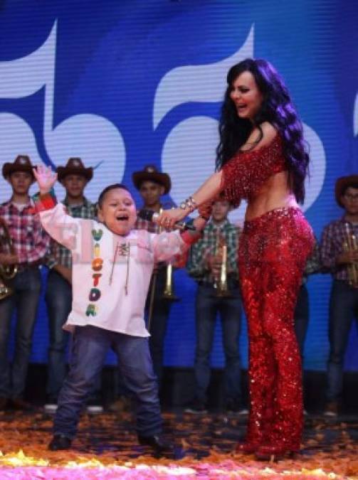 Las curvas de infarto de Maribel Guardia causan furor en Honduras