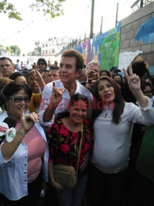 FOTOS: Así votaron las figuras políticas en distintos puntos de Honduras