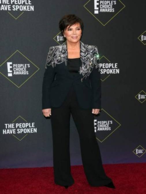 FOTOS: Así llegaron las Kardashian a los E! People's Choice Awards