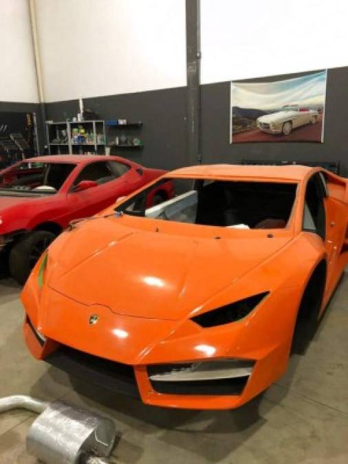 FOTOS: Los lujosos Ferrari y Lamborghini falsificados en fábrica desmantelada en Brasil