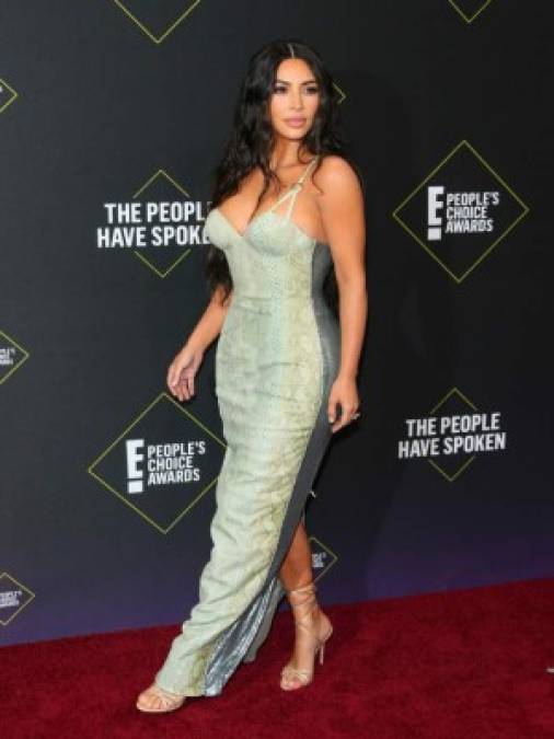 FOTOS: Así llegaron las Kardashian a los E! People's Choice Awards