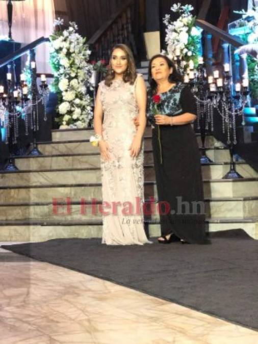 Prom 2019 de la Dowal School: así lucieron los elegantes seniors