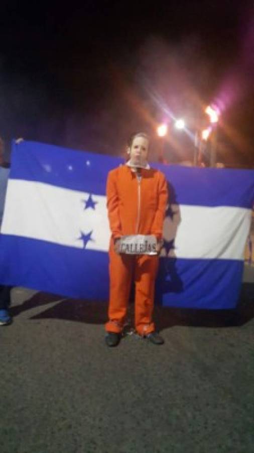 Indignados exigen extradición de Rafael Callejas