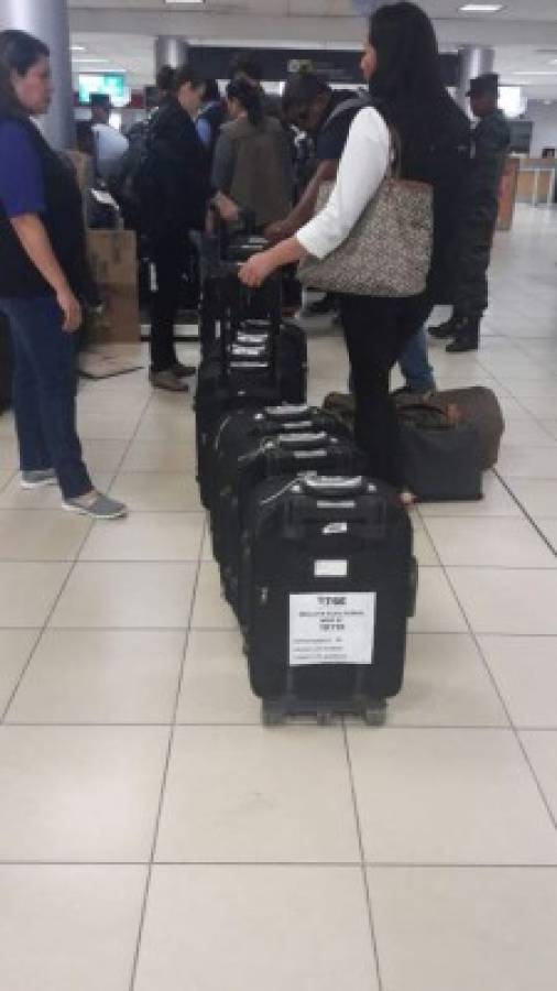 Trasladan maletas electorales para votantes hondureños en Estados Unidos