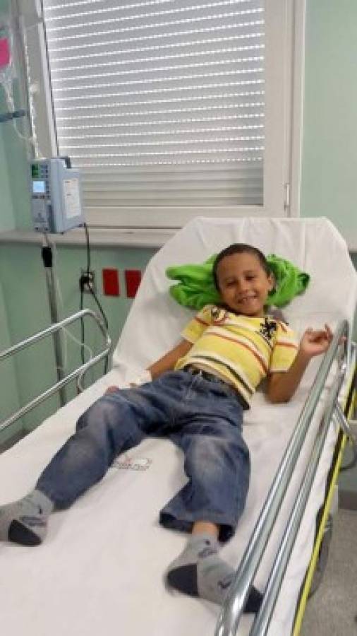 Niños hondureños con 'huesos de cristal' reciben tratamiento
