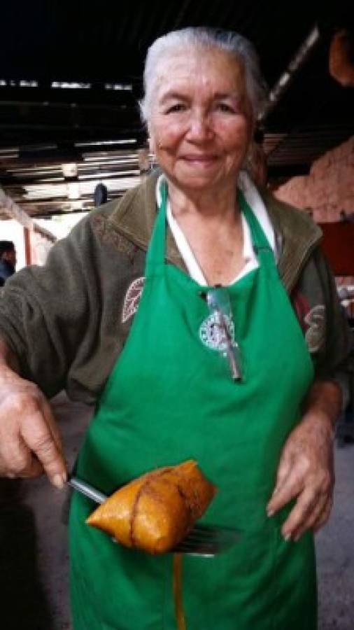 Tradicionales bocadillos dan sabor a la Navidad en Comayagua