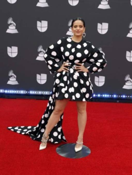 FOTOS: Los peor vestidos de los Latin Grammy 2019