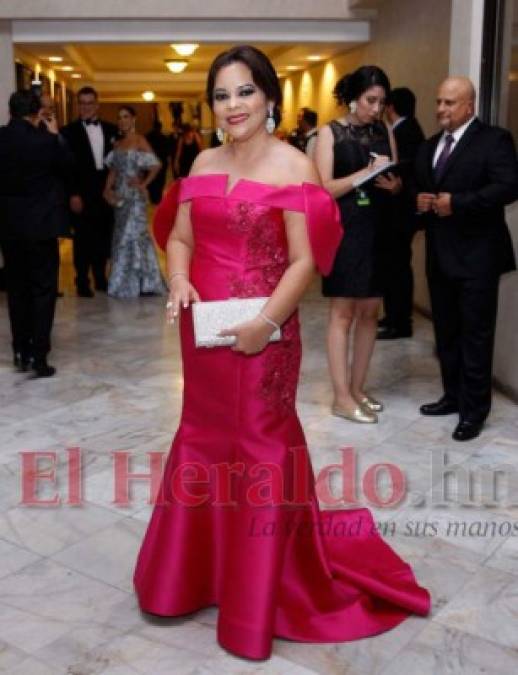 FOTOS: Elegantes y bellas invitadas en la Prom 2019 de la Escuela Americana