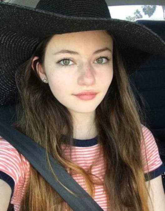 Así luce Mackenzie Foy, niña que le dio vida a Renesmee hace 7 años