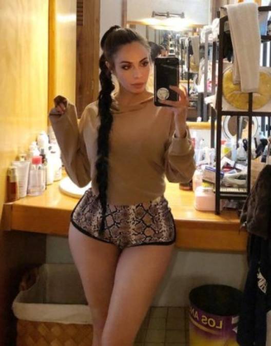 FOTOS: Jimena Sánchez cada vez se parece más a Kim Kardashian