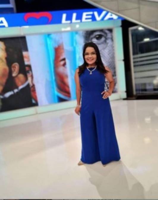 Así lucieron los presentadores hondureños en la Independencia 2020