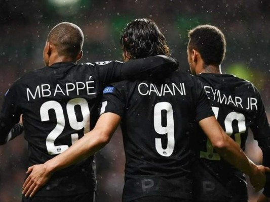 PSG de Francia tiene una ofensiva demoledora. Entre Neymar (8 tantos), Cavani (11) y Mbappé (3) acumulan 22 goles en la presente temporada.