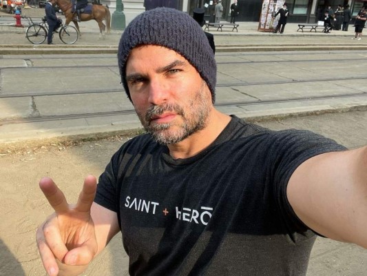 Pese al revuelo causado en redes sociales, el actor siguió publicando su opinión referente al controversial tema del aborto. FOTO CORTESÍA:@eduardoverastegui