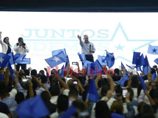 FOTOS: Mauricio Oliva lidera conversatorio político nacionalista