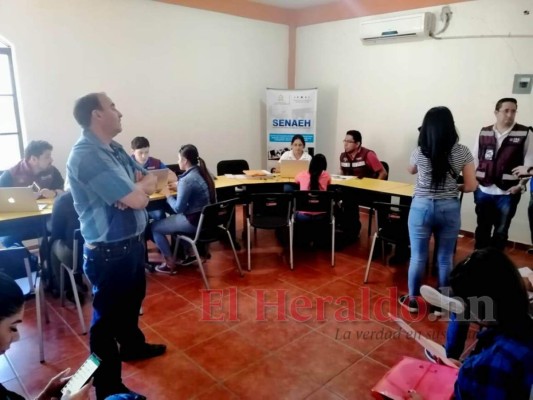 En Comayagua ayer habían 180 jóvenes inscritos para optar a una pasantía laboral recibiendo una beca de la Agencia Mexicana.