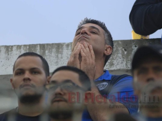 FOTOS: El sufrimiento de Diego Vazquez desde las gradas del Carlos Miranda en Comayagua