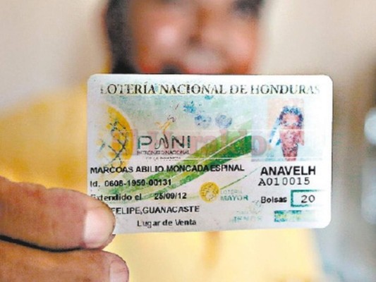 El carné está vencido desde el 2014 y el Pani no se los repone, se quejaron los comerciantes de las asociaciones. (Foto: El Heraldo Honduras)