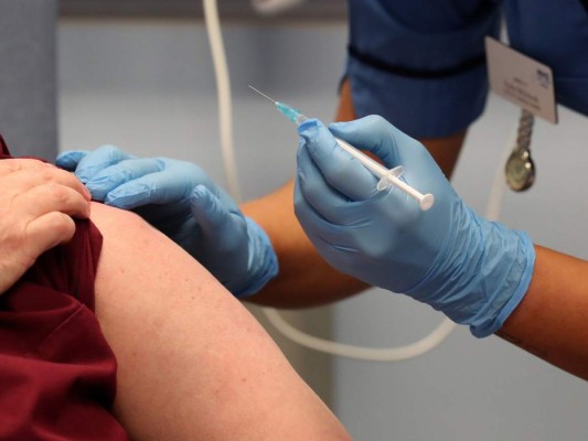Cómo es el proceso de vacunación contra el covid-19 y qué esperar  