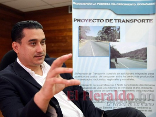 Unas dos semanas antes de salir del cargo de director de Invest-H, Marco Bográn modificó una serie de contratos, entre ellos cuatro con Cinsa, al aumentar su valor al doble sin una justificación publicada.